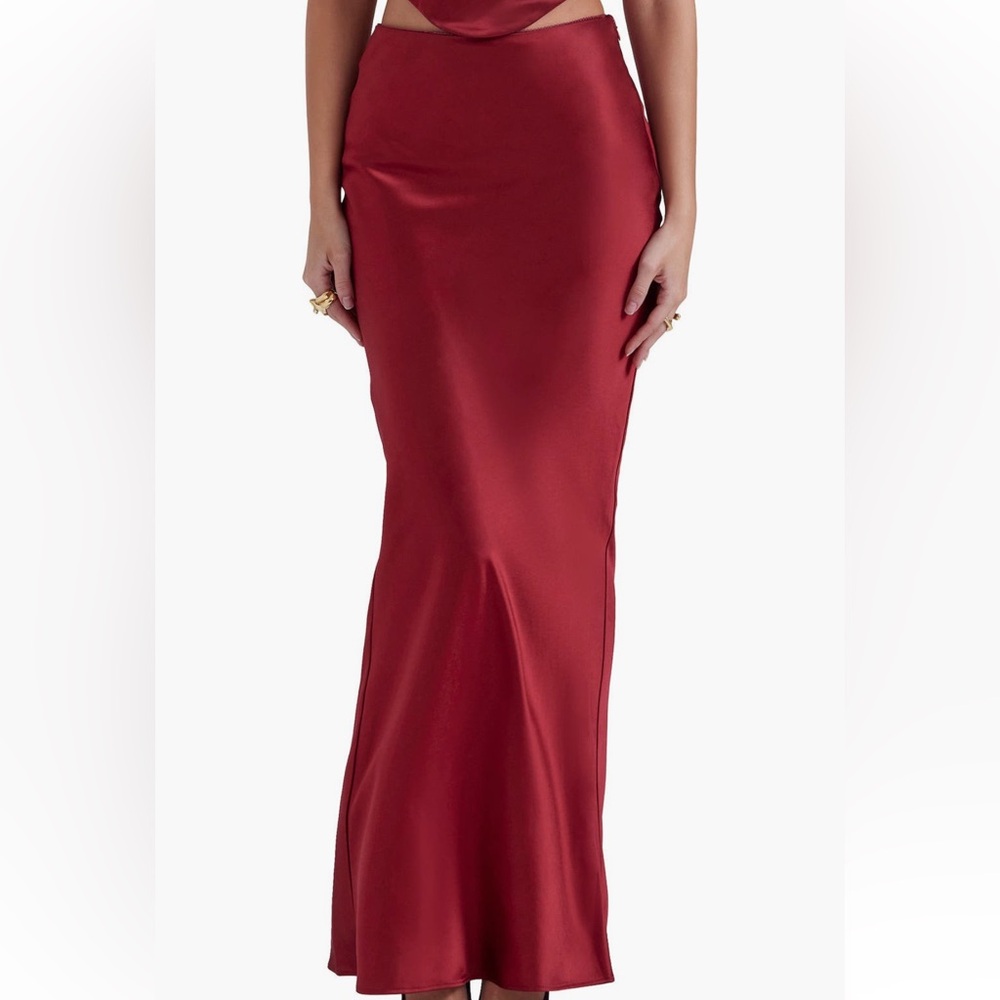 NWT HOUSE OF CB Charlene Satin
Maxi Skirt Color:Bloode Red  XL